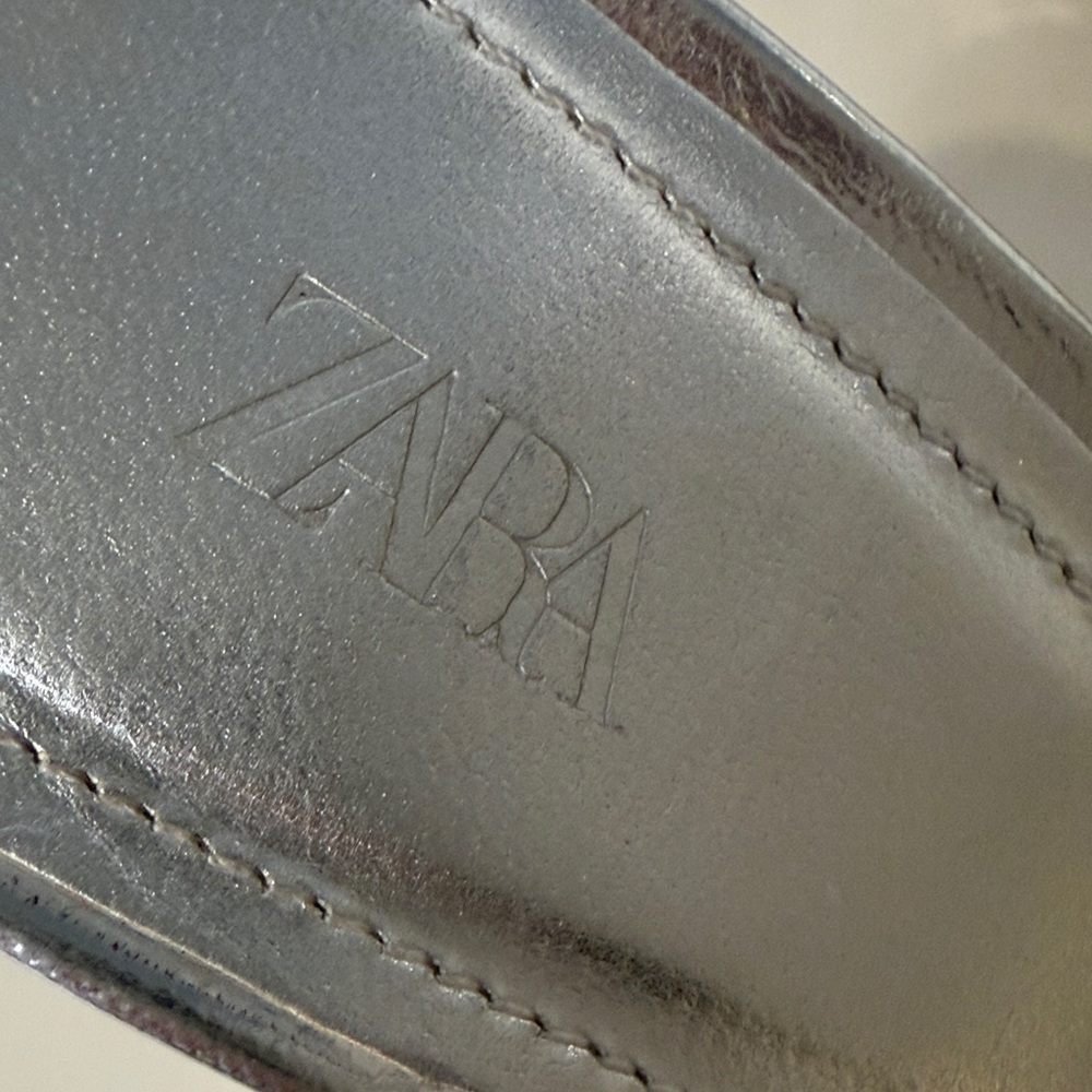 Zara Silver Pointed Toe Kitten Heels size 36 - Picture 2 of 7